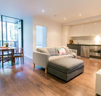 RIVERSIDE RICHMOND LARGE 1 BEDROOM POOLPARKINGNETFLIX - Accommodation Guide