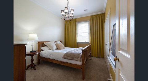 Roalies Farm House - Accommodation Asia 1