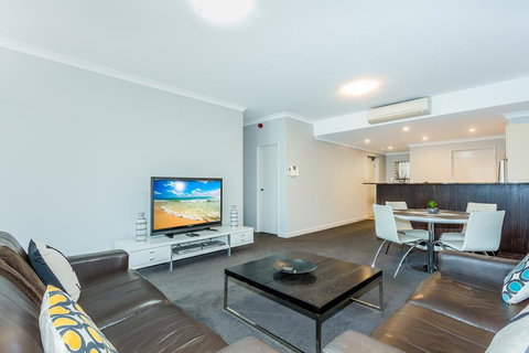 Rockingham Beachfront Apartment - Accommodation Asia 3