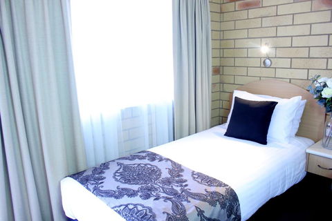 Roma Mid Town Motor Inn - Accommodation Guide 0