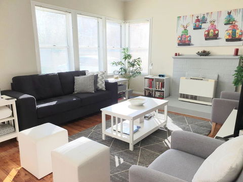 Ronelle Cottage - Accommodation Asia 3