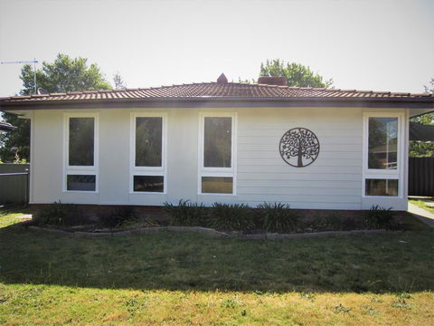 Roo Cottage Albury - Accommodation Asia 1