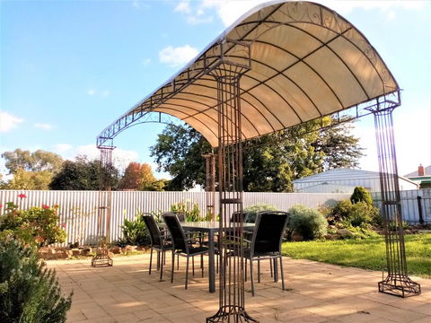 Roo Cottage Albury - Accommodation Asia 0