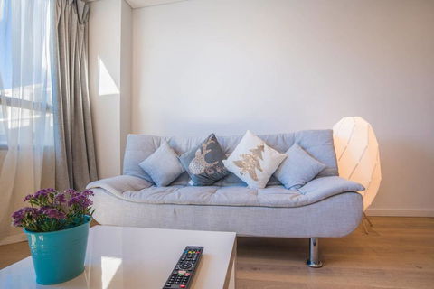 Rosebery APT For Travelling Couple (Green Square) - Accommodation Asia 1