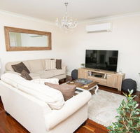 Roselawn Entertainer Large  Luxurious Sleeps 12 - Accommodation Asia