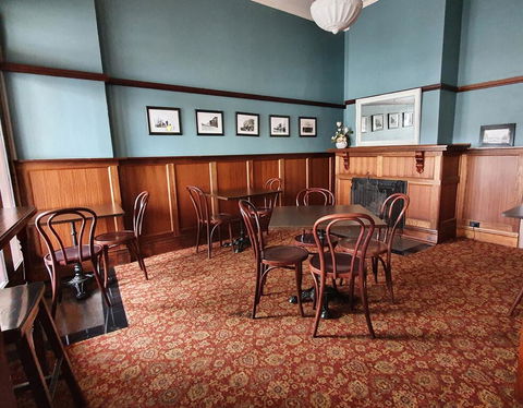 Royal Hotel - Accommodation Asia 1