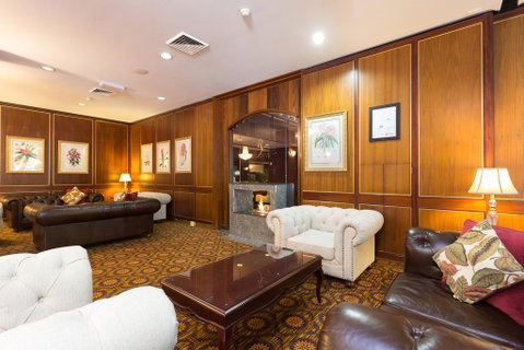 Royal On The Park - Accommodation Guide 2