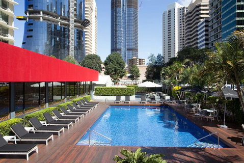 Royal On The Park - Accommodation Guide 1