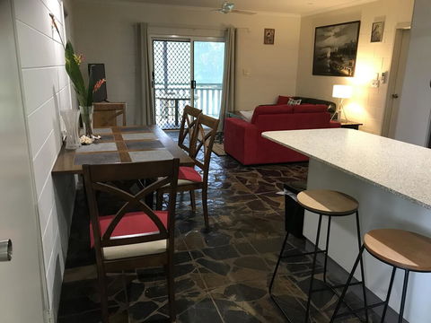 Royal Palm Cottage, Entire Two Bedroom 2 Bathroom House With Pool - Accommodation Asia 1