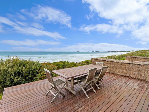 RUBY'S BEACHFRONT - Accommodation Asia 0