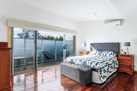 Rye Beach Executive Style - Accommodation Asia 2