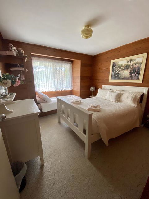 Sabos On Severn - Accommodation Asia 3