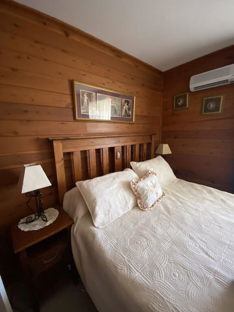 Sabos On Severn - Accommodation Asia 2