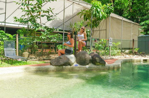 Safari Lodge - Accommodation China 2