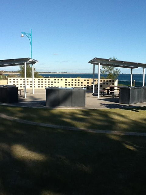 Safety Bay Guest House - Accommodation Guide 3