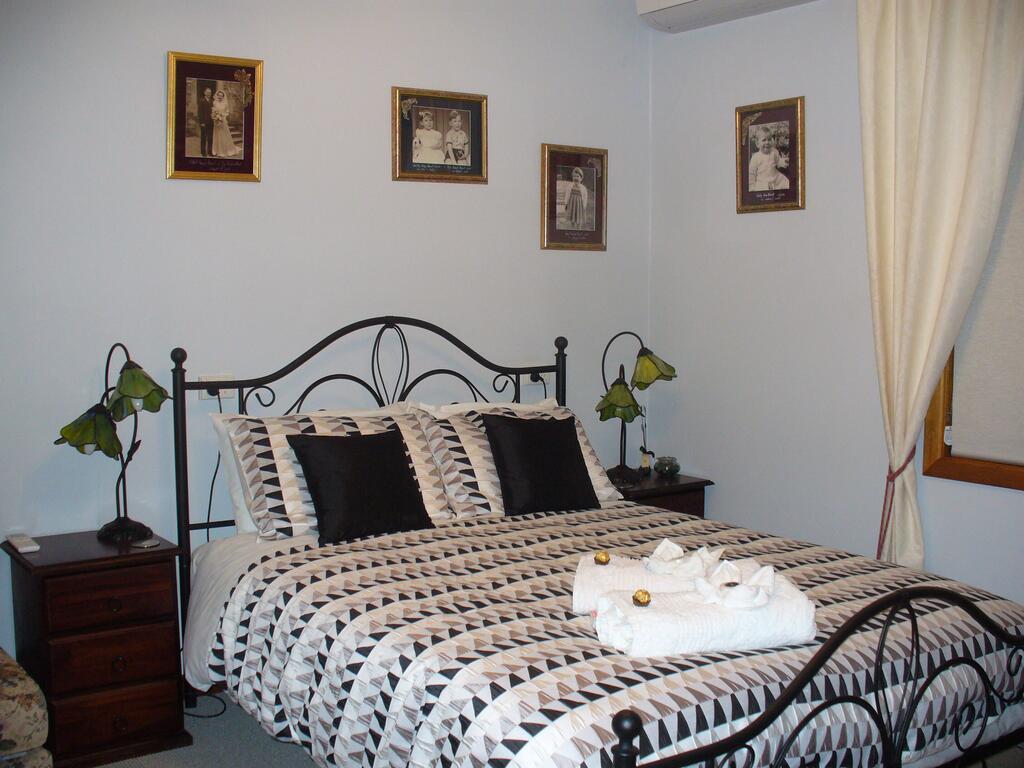 Blanchetown SA Accommodation Asia