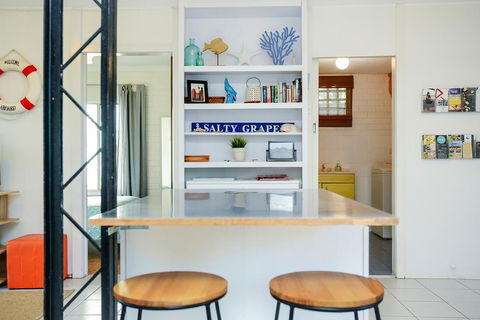 Salty Grape Beach House - Accommodation Asia 0