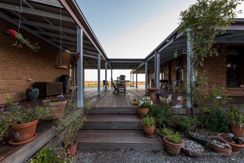 Sanctuary@Waratah - Accommodation Asia 1