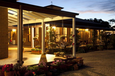 Sanctuary@Waratah - Accommodation Asia 3