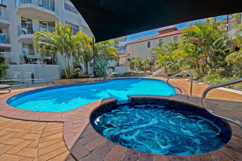 Sandcastles On Currumbin Beach - Accommodation Guide 1