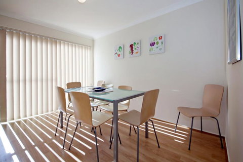 Sandcastles, 2/23 Robinson Street - Accommodation Asia 2