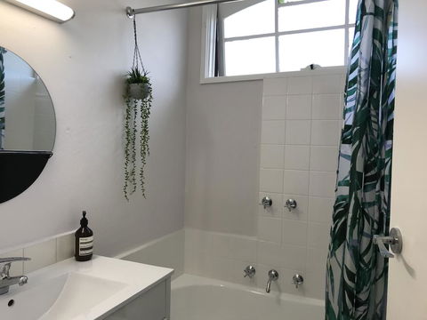 Santa Monica Apartment - Accommodation Asia 1