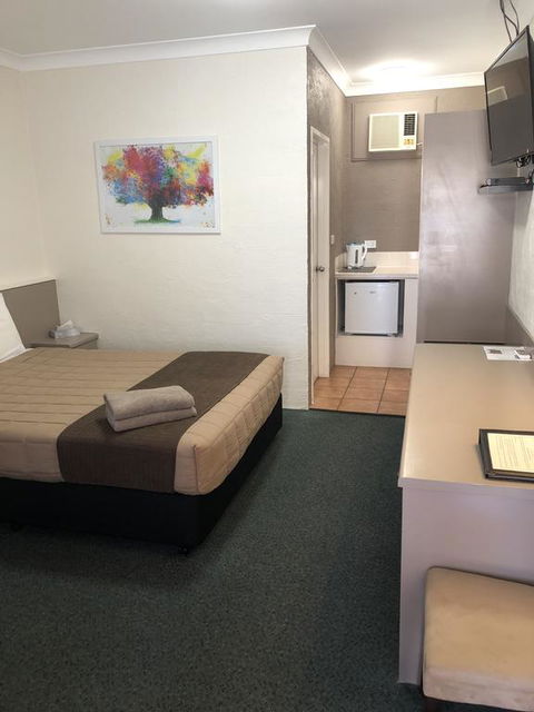 Sapphire City Motor Inn - Accommodation Asia 2