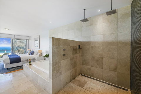 Sapphire Sands Beach House - Accommodation Asia 3