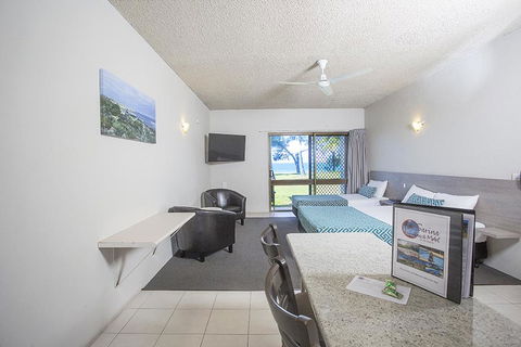 Sarina Beach Motel - Accommodation China 3