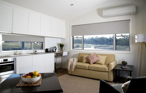 Savannah Cabins, Taronga Western Plains Zoo - Accommodation Asia 0
