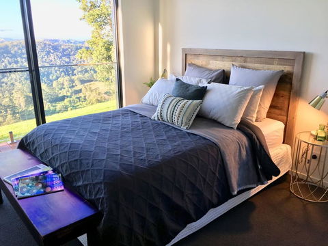 Scandinavian Cabin - Maleny - One Bedroom - Accommodation Asia 3