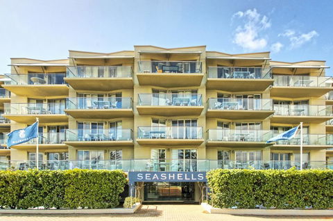 Sea Breeze Luxury Holiday Apartment - Accommodation Asia 0