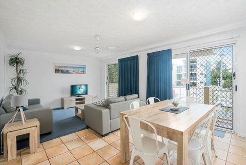 Sea Mist Palms - Accommodation Guide 1