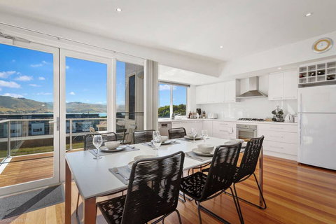 SEA NOOK - Seconds From The Beach - Accommodation Asia 2