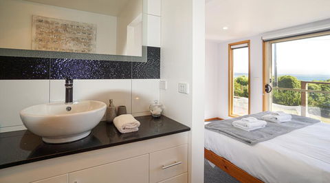Seaview Family Retreat - Accommodation Asia 2