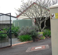 Self-contained 2 bedroom Apartment - Accommodation Guide