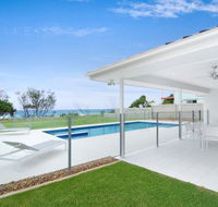 Sentosa on Tugun - Beachfront 5 Bedroom - Accommodation China