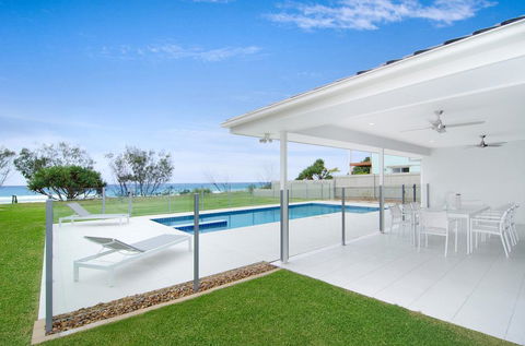 Sentosa On Tugun - Beachfront 5 Bedroom - Accommodation China 0