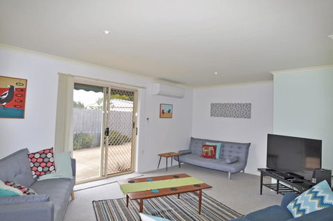 SERRELL BY THE SEA - PET FRIENDLY - Accommodation China 3