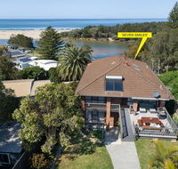 Seven Smiles - riverside location and ocean views