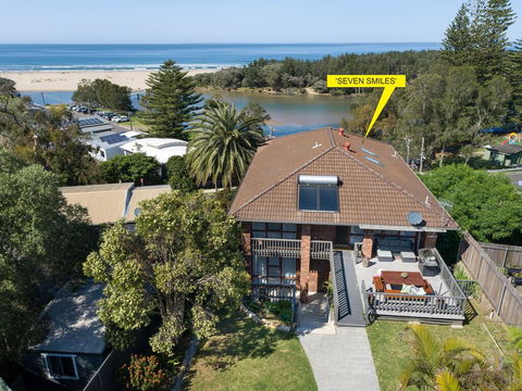 Seven Smiles - Riverside Location And Ocean Views - Accommodation Asia 0