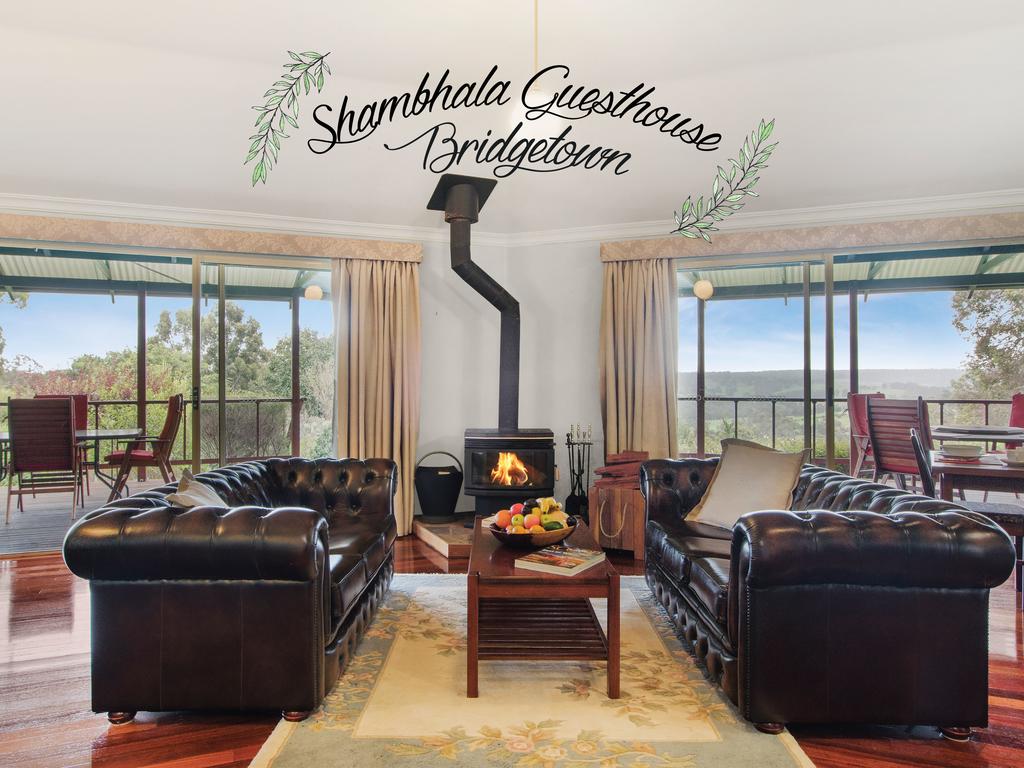 Kangaroo Gully WA Accommodation China