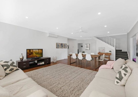 Shelly Beach Family Hideaway - Pool, Beach, Golf - Accommodation Asia 0