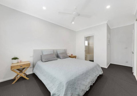 Shelly Beach Family Hideaway - Pool, Beach, Golf - Accommodation Asia 3