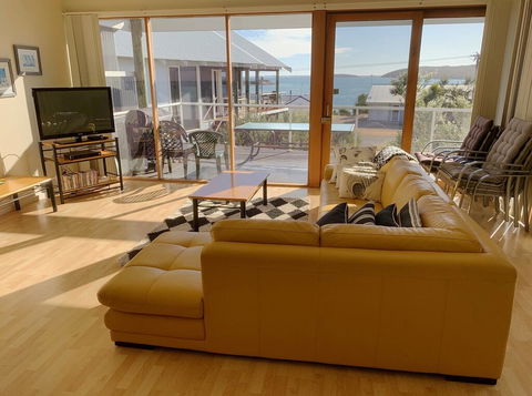 Sheoak Holiday Home - Accommodation Asia 0