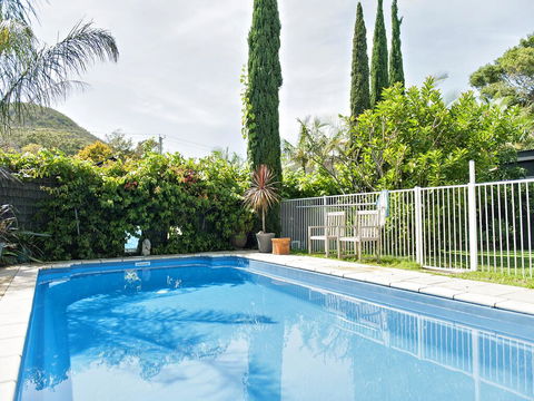 SHOAL BAY RIGGERS - Accommodation Guide 1