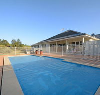 Silver Springs 6br Luxury Homestead with Wifi Pool. Fireplace Views Olives and Space - Accommodation Asia