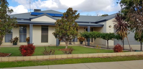 Simms Retreat - Accommodation Guide 2