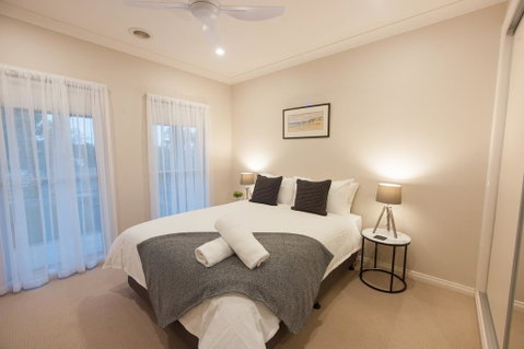 Simms Retreat - Accommodation Guide 3