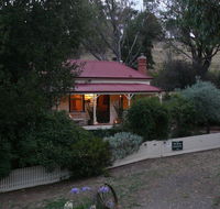 Sinnamons Cottage - Accommodation Asia